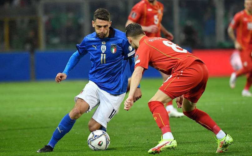 包含一场势均力敌的足球对抗，精彩纷呈的词条