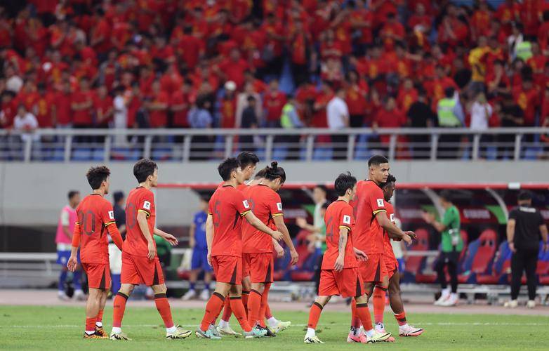 激烈比赛后效果如何，球队表现引人注目