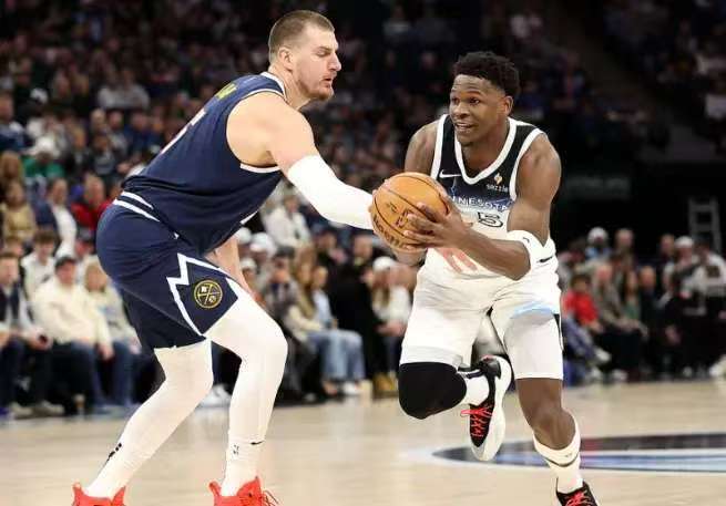 包含威金斯陷入低谷，约基奇连败，公牛球队命运悬念！的词条