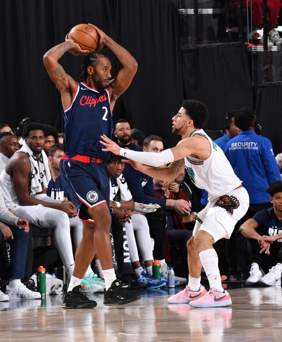 包含西蒙斯复出首战，威少状态火爆，76人成为焦点！的词条