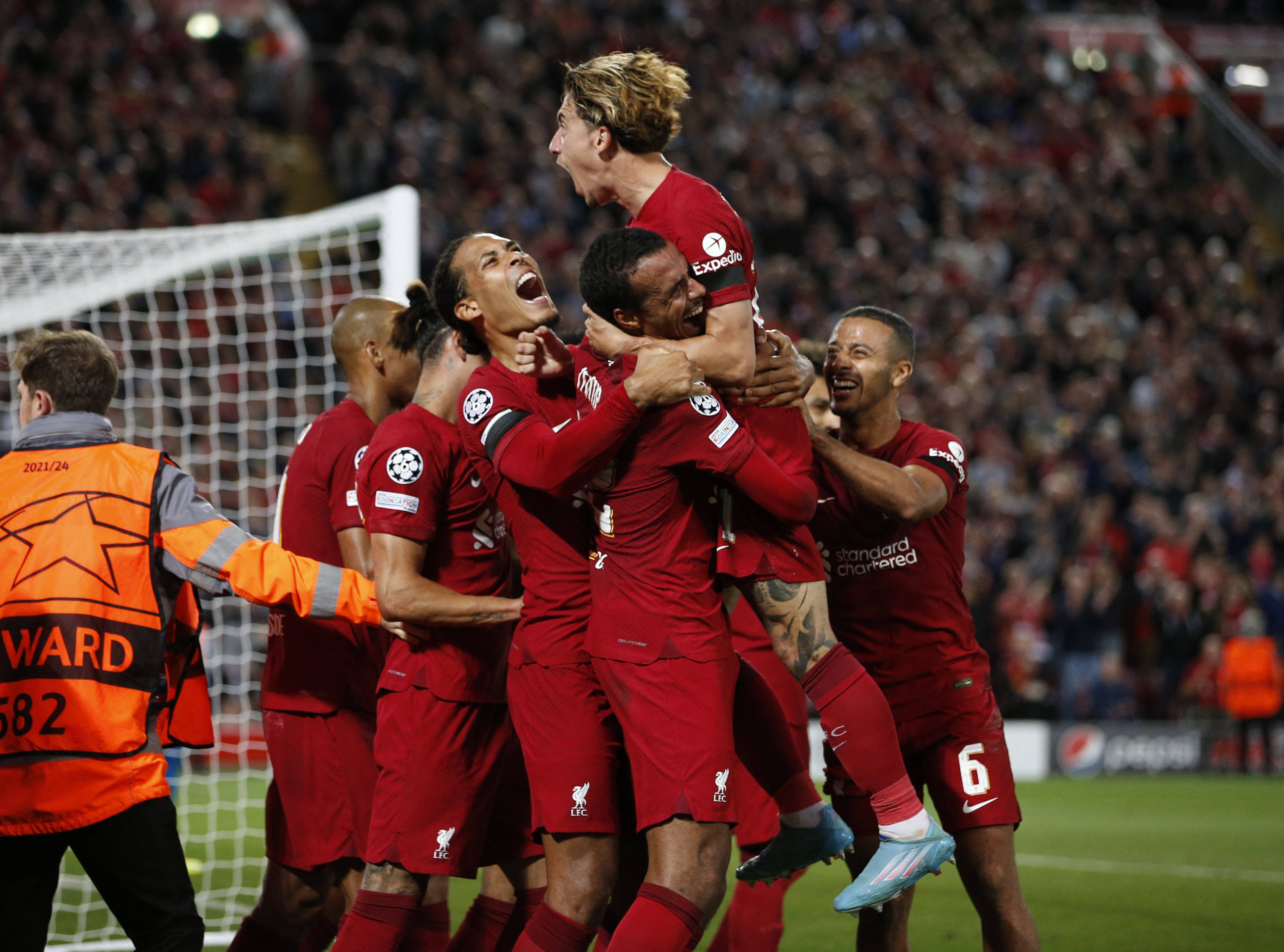 浓眉哥关键节点绝杀，利物浦带队取胜！