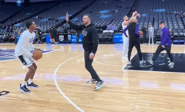 关于西亚卡姆爆冷击败加拿大队，高光表现引爆全场！的信息